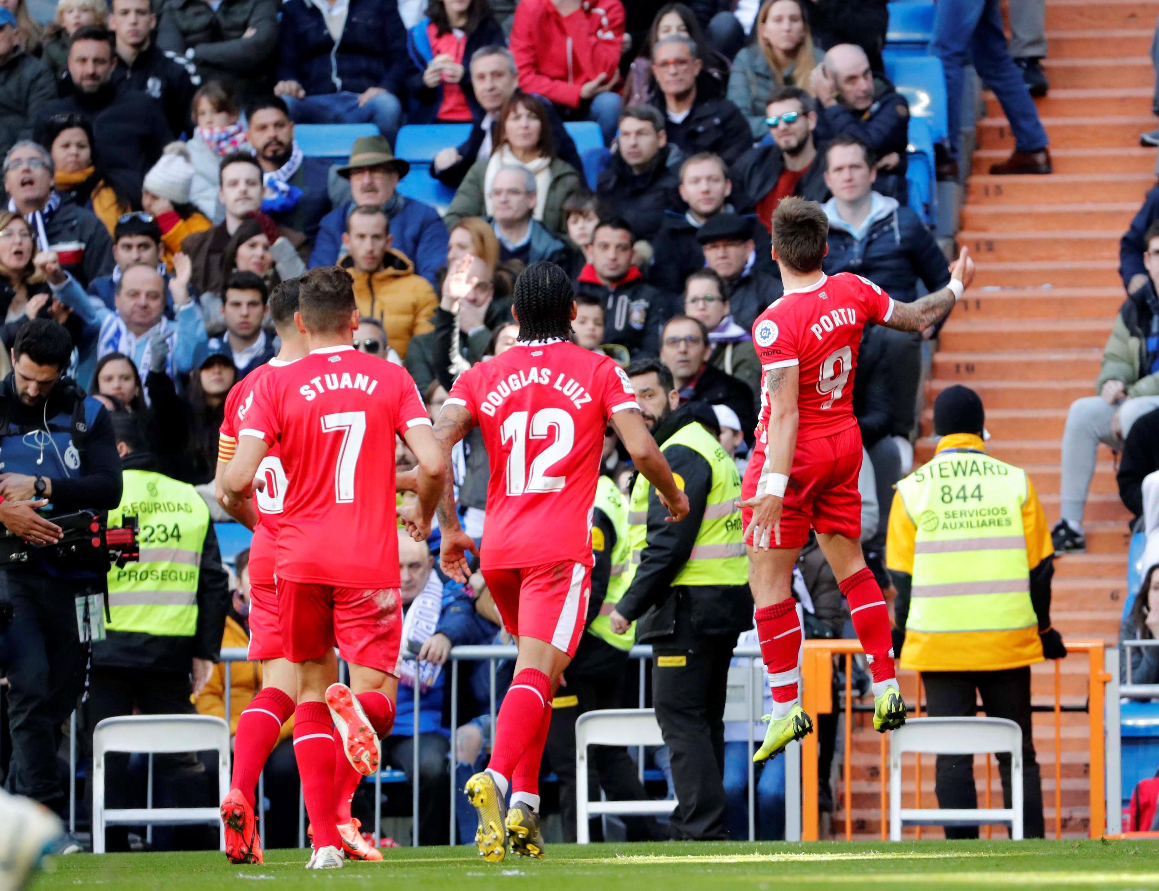 并亲切地为 并亲切地为